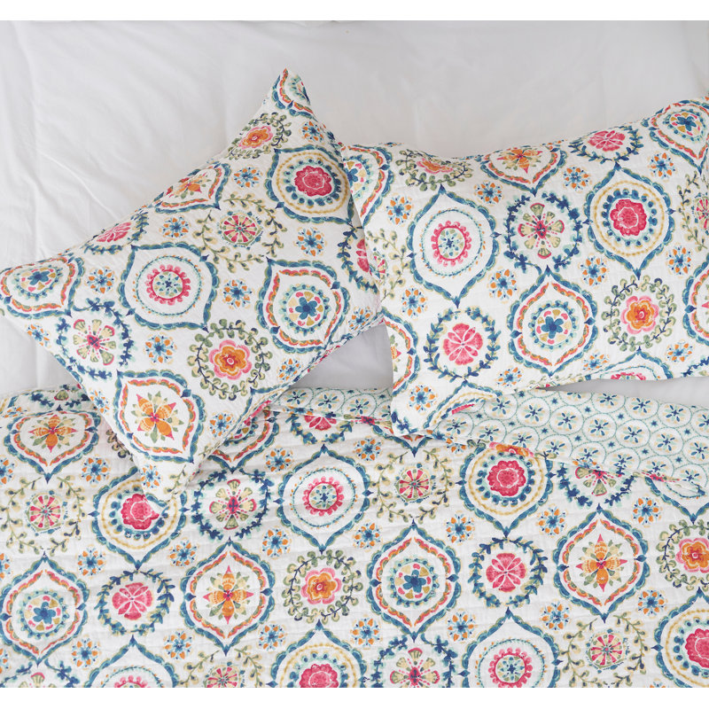 Fallon Cotton Reversible Quilt Set, Queen Quilt + 2 Standard Shams