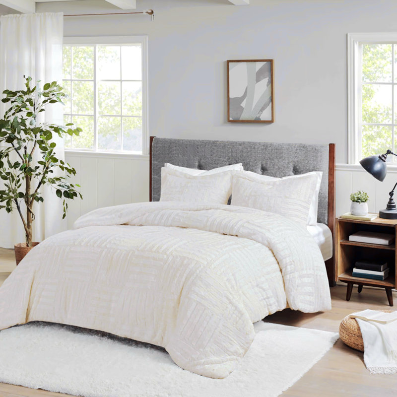 Faux Fur Machine Woven Comforter