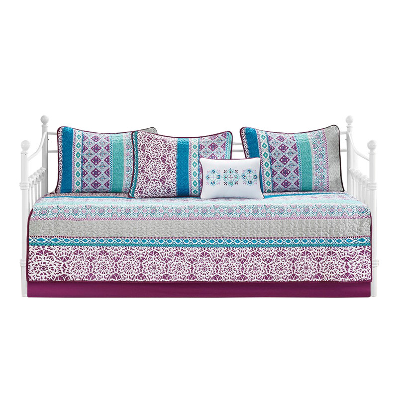 Merewen 6-Piece Reversible Daybed Set