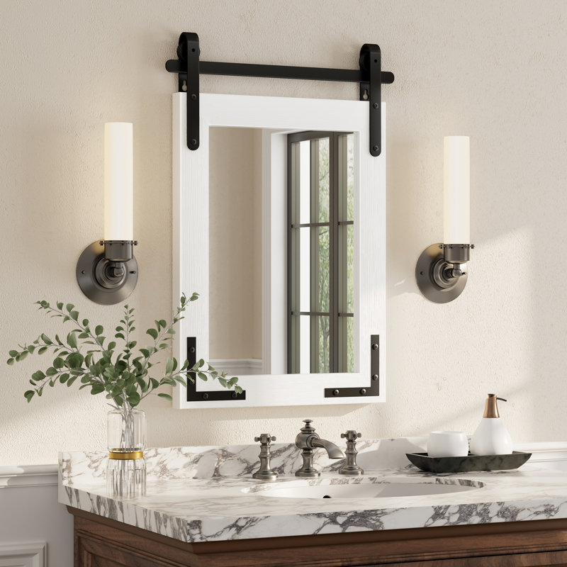 Miroir mural Amara Rustic Farmhouse, Blanc, 26 po x 18 po; Verticale