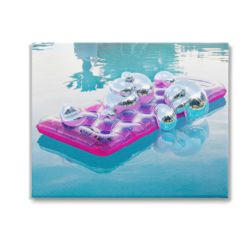 «Summer Pool Disco Balls», art mural par Ziwei Li, H 24 po x l 30 po