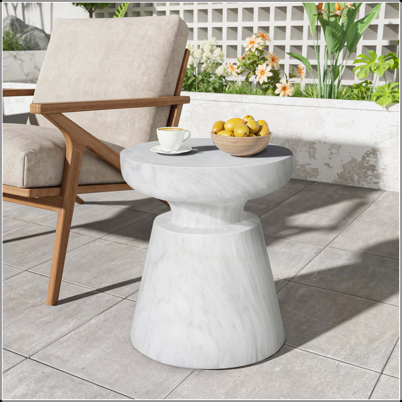 Table d'appoint d'extérieur en travertin Ponti, légère et durable pour une utilisation intérieure et extérieure, conception multifonctionnelle avec finition élégante