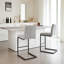 Tabourets de bar en tissu gris clair avec structure en métal noir - ensemble de 2 îlots de cuisine confortables, salon, sièges de pub | Idée de cadeau-575294212