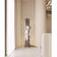 Ornement de plancher abstrait en bois sculpté