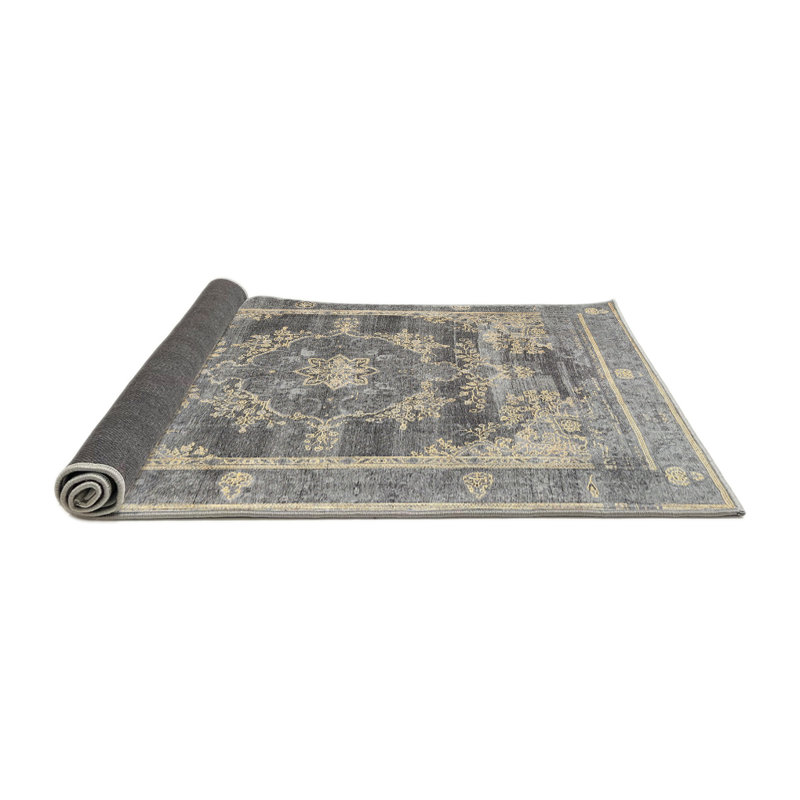Heinrike Oriental Indoor Rug, Round 3'
