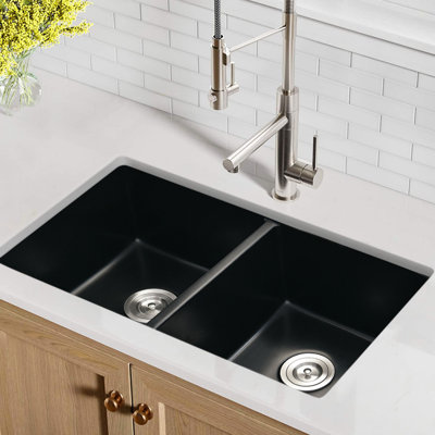 32" L X 18" W Double Bowl Undermount Kitchen Sink With Basket Strainer