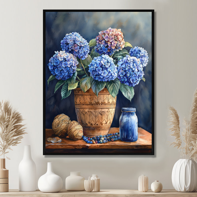 Hydrangeas in a Tribal Vase - Hydrangea, reproduction d'art sur toile, H 20 po x l 12 po, Noir