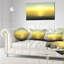 Coussin de soleil sur les eaux beach-123400941
