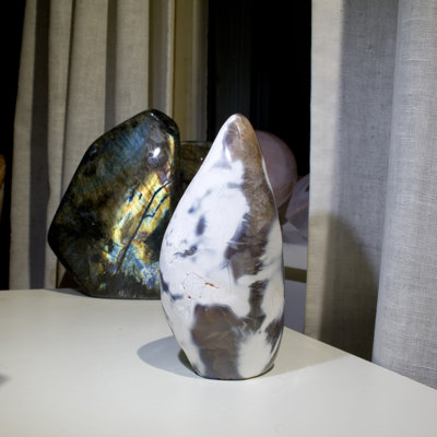 Anhat Figurines & Sculptures