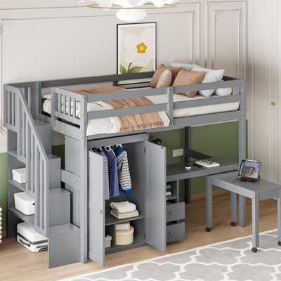 Lit mezzanine simple gris avec des caractéristiques bien pensées - Escaliers, bibliothèque, tiroirs, bureau et garde-robe. Espace pour les adolescents, escaliers et options de rangement intelligentes, gris. Garde-robe pour adolescents. Construire