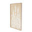 Décoration murale en bois texturé floral crème avec accents peints en blanc et cadre perlé