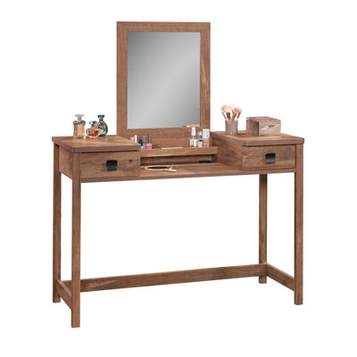 Jisaiah Vanity