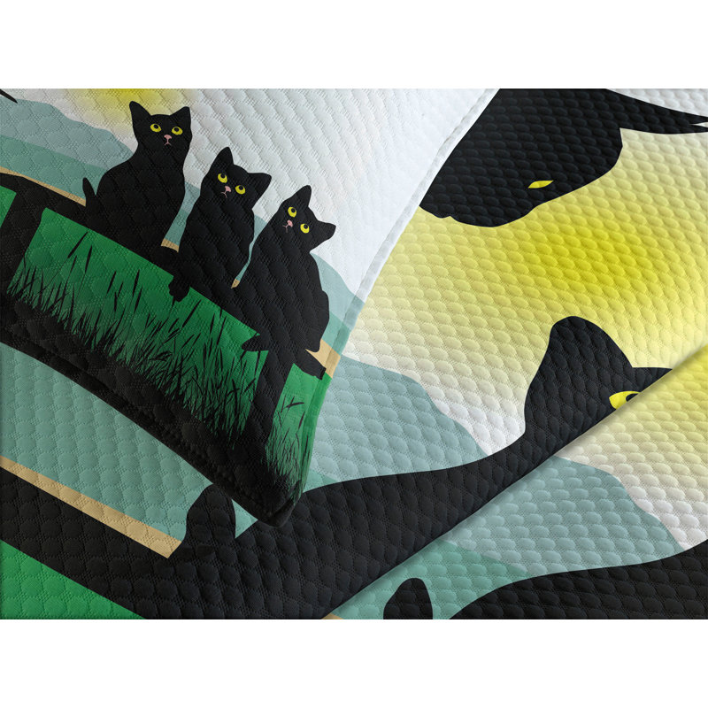 Queen White Quilted Bedspread Set with Cat Design