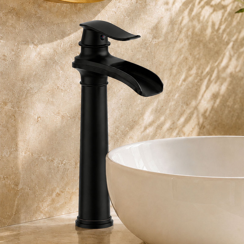 Vase cascade simple noir mat, poignée simple avec bonde VanoFall, Noir mat