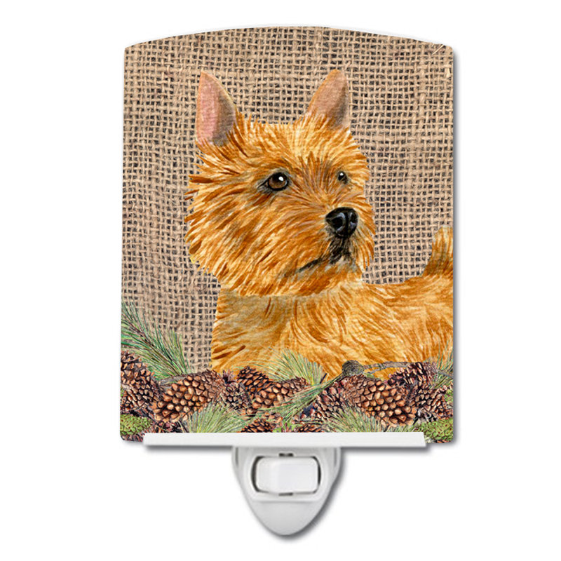 Affenpinscher on simili en toile jute avec des lumières de nuit en céramique de pin, Norwich Terrier