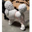 Statue de caniche blanc grandeur nature