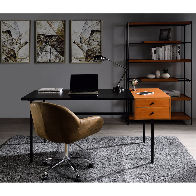 Bibliothèque à 6 tablettes en chêne miel et décoration noire - intérieur spacieux