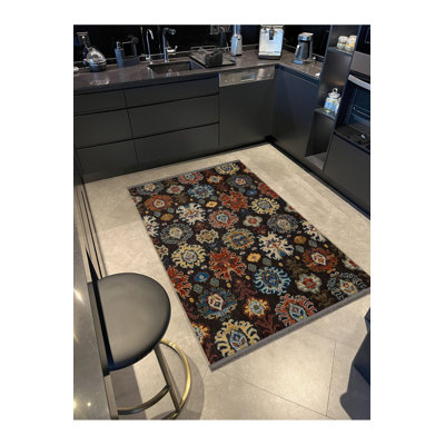 Tapis décoratif foncé à motif frangé et à motif de figurines de style brun foncé lavable à la machine