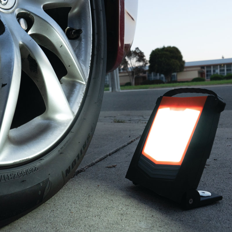 6.3'' Battery Powered Integrated LED Work Light