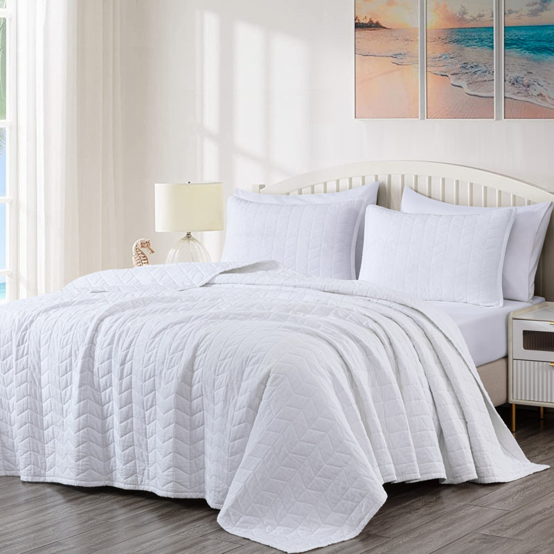 White Queen Cotton Reversible Quilt Set with Geometric Stitching