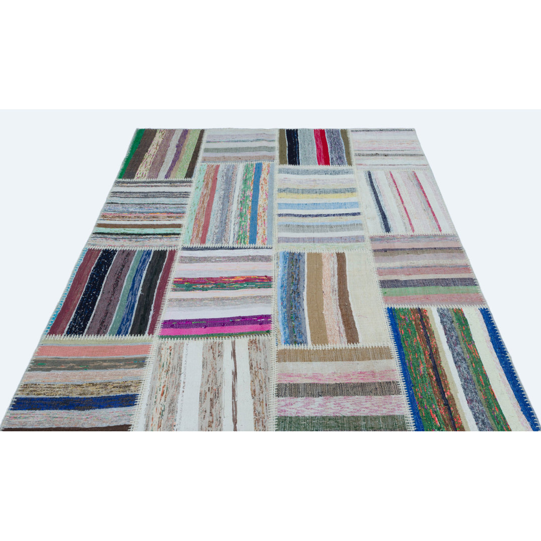 Round Bayless Hand Knotted Area Rug