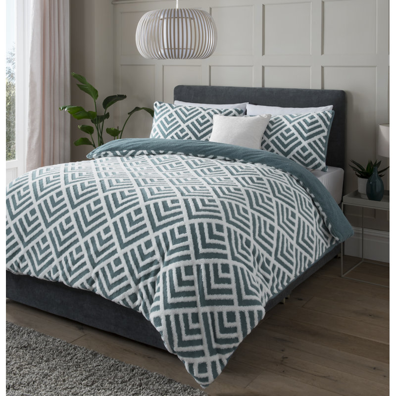 Torresdale Polyester Geometric Shapes Duvet Cover with Pillowcases Included, Super King - 2 Standard Pillowcases, Teal
