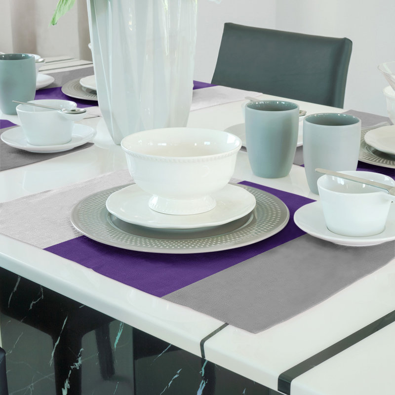Récapitulatif de 18 po Kansas Cat, Blanc / milieu mauve, Sergé de coton