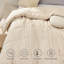 Insertion de couette en duvet à motif de carrés de lit simple - beige, édredon toutes saisons-101820270-126171479