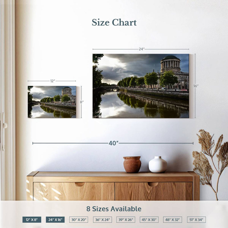 Lilie Ireland's Four Courts, H 16 po x l 24 po