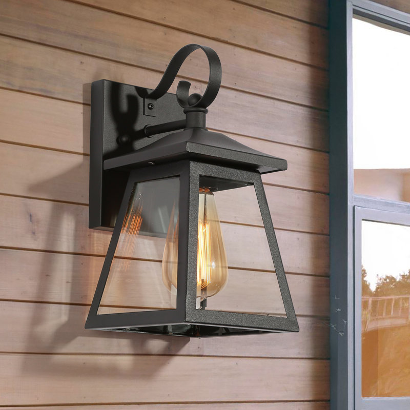 Cintron 1-Light Farmhouse Outdoor Wall Lantern 