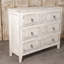 Armoire rétro avec 3 tiroirs spacieux en bois massif pour le couloir antique crème