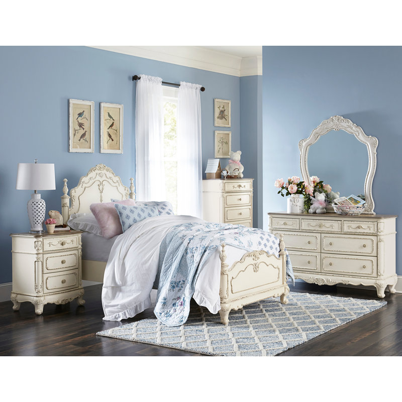 Losoya Reese Solid and Manufactured Wood Ornate Carved Bed , Twin