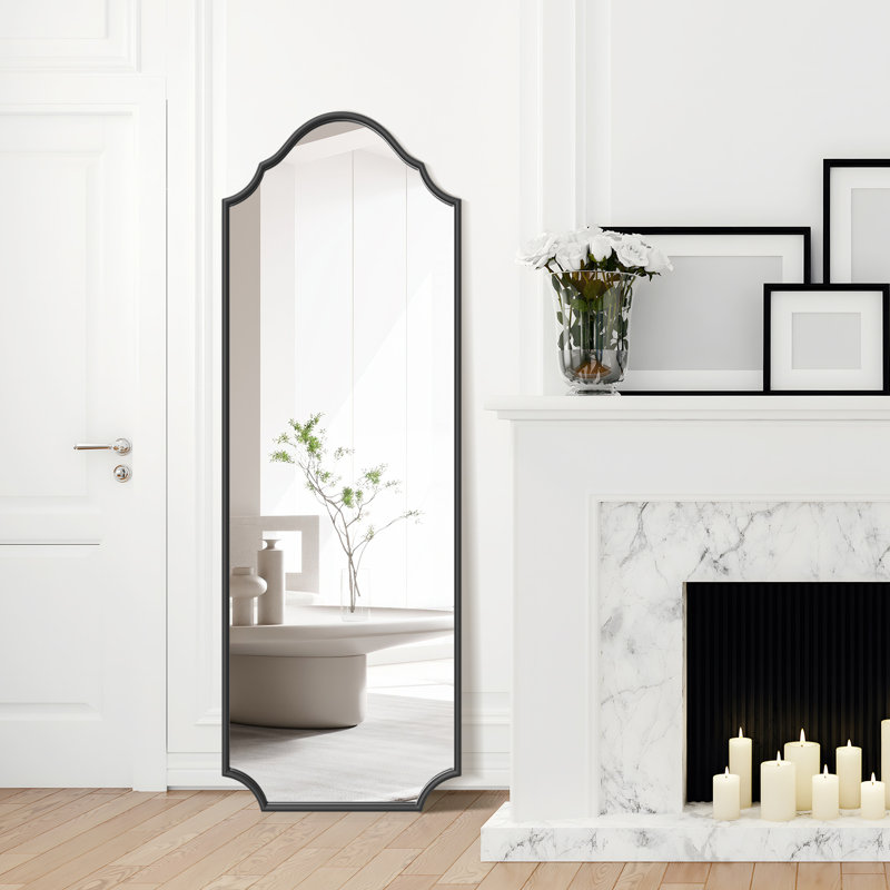 Miroir incliné en métal Lilith, Or, 70" x 24"