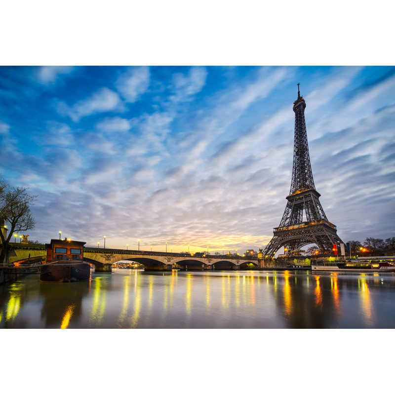 Tour Eiffel, coucher de soleil, pont sur la rivière, ciel dramatique, Paris, H 24 po x l 48 po x P 1,5 po