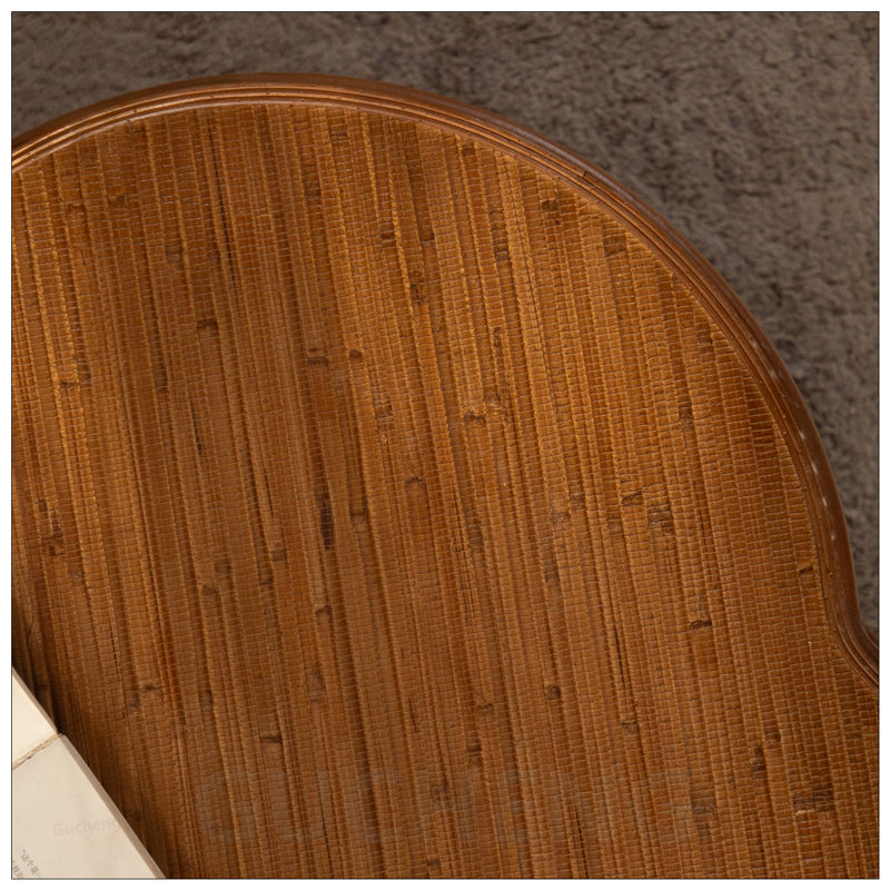 Table basse en rotin en forme de fleur avec rangement amovible, style boho-chic, parfaite pour les salons confortables et les espaces compacts