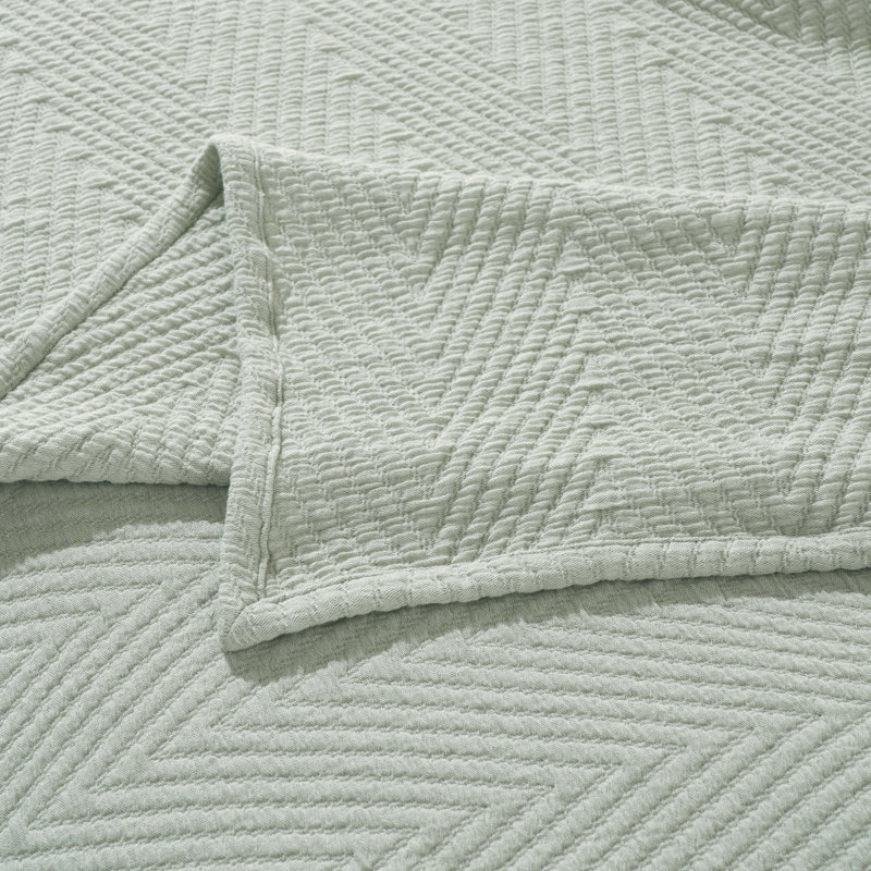Superior Aswan Medium Weight Cotton Blend Textured Modern Chevron Pattern Coverlet, Green, Queen Coverlet + 2 Shams