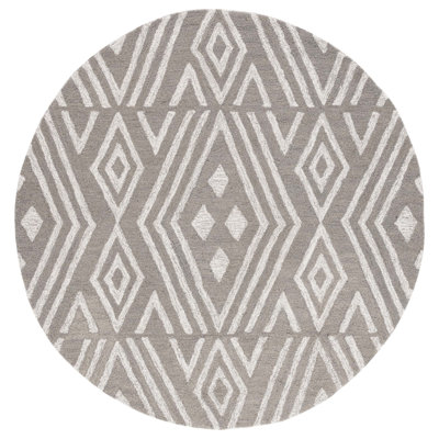 Vedika Hand Tufted Wool/Cotton Geometric Rug in Grey/Ivory