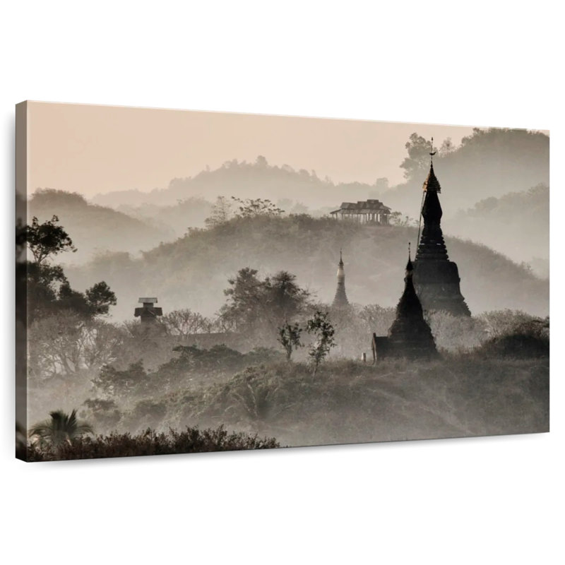Javetta, lever de soleil brumeux dans les collines de Mrauk, Myistan, H 8 po x l 12 po