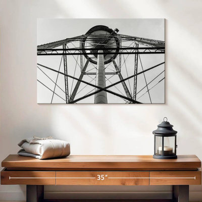 Lilie Lucky Strike Water Tower