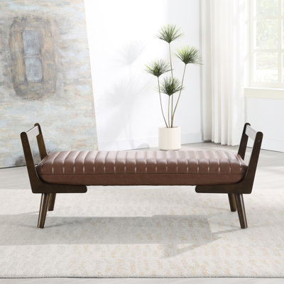 Banc de style Mid-Century avec pieds en bois de noyer, repose-pieds cannelé en polyuréthane cognac