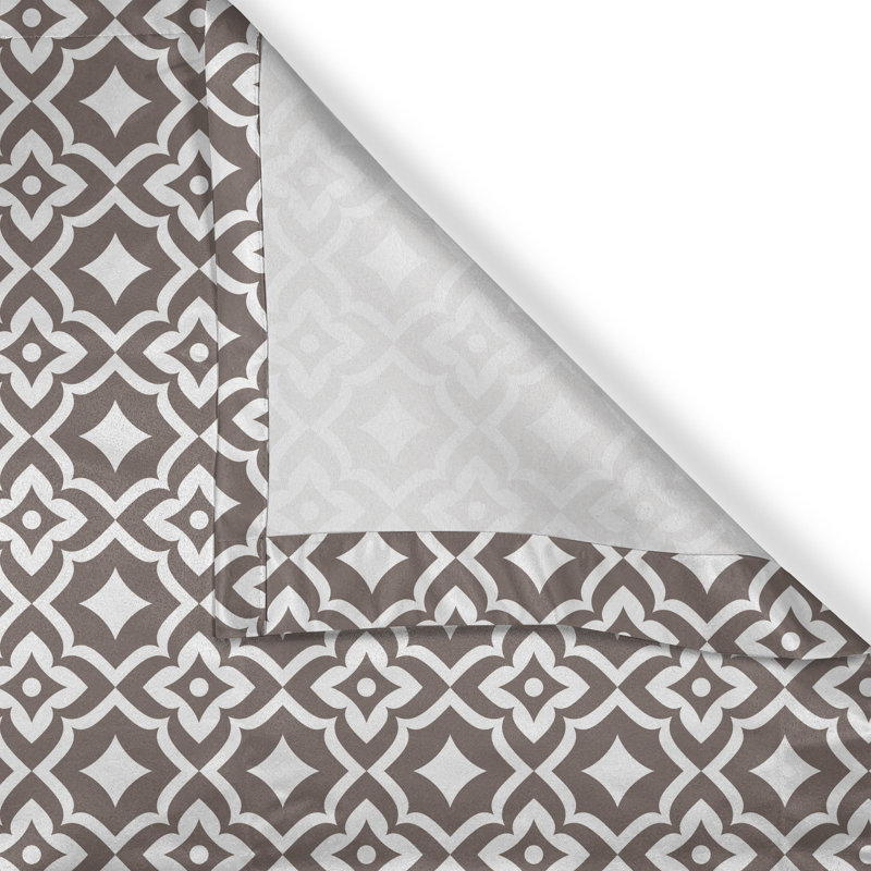 Rideau décoratif à œillets 2 panneaux East Urban Home, 50 po, blanc et taupe, L 50 po x L 108 po