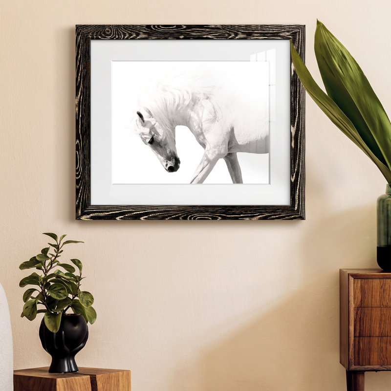 Neutral Stallion - Photographie avec cadre photo, H 24 po x l 18 po x P 1,5 po, Papier avec cadre noir