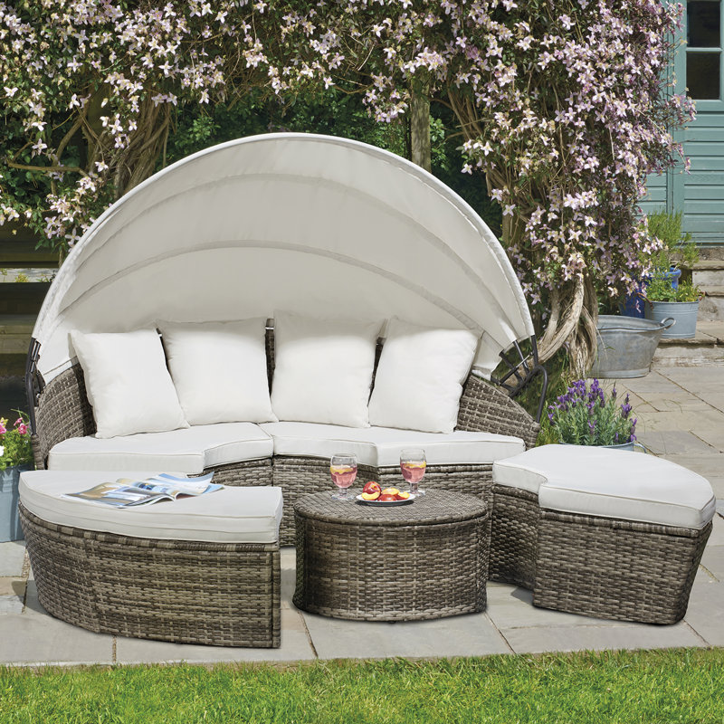 Elisamuel 180cm Wide Wicker Patio Daybed with Cushions