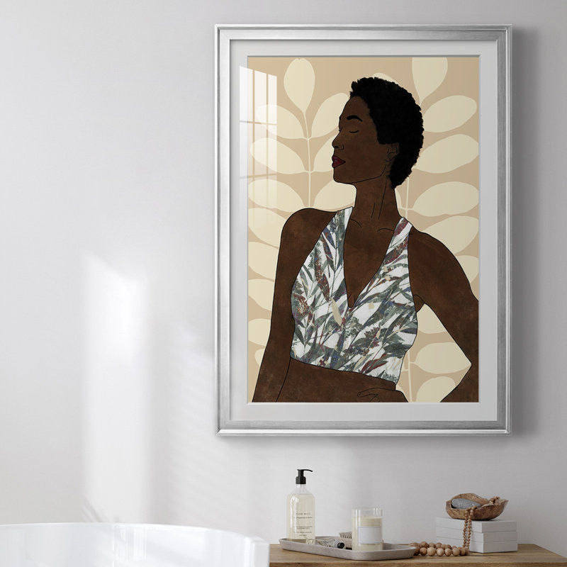 «Ethnic Beauty I» par - Impression sur, Cadre argenté, H 36,5 po x l 26,5 po x P 1 po