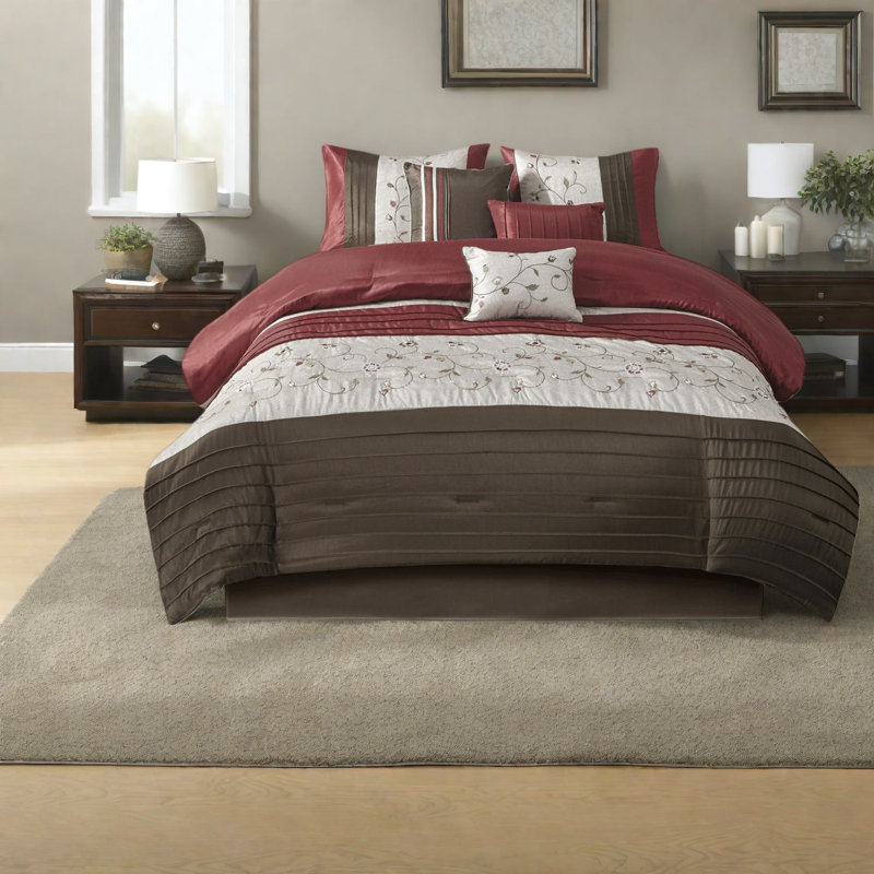 Elegant Red Embroidered 7-piece Bedding Sets Polyester For Home