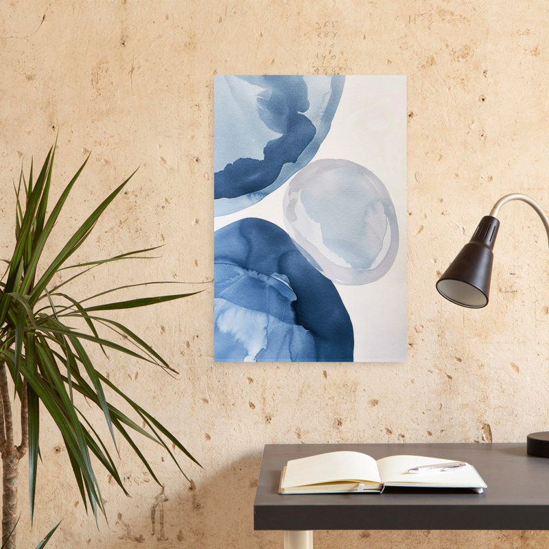 «Azure Whispers», art mural éthéré contemporain abstrait, H 24 po x l 16 po