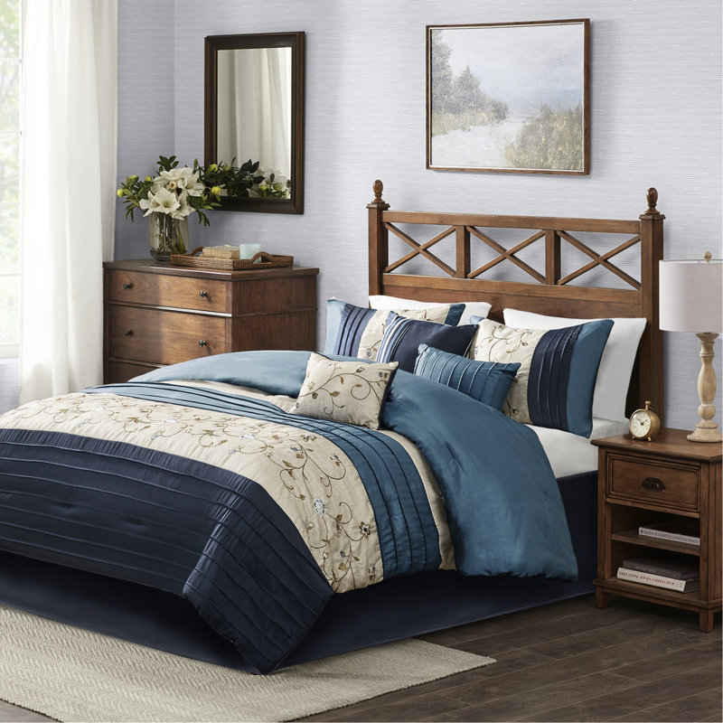 2709261866 Comforter