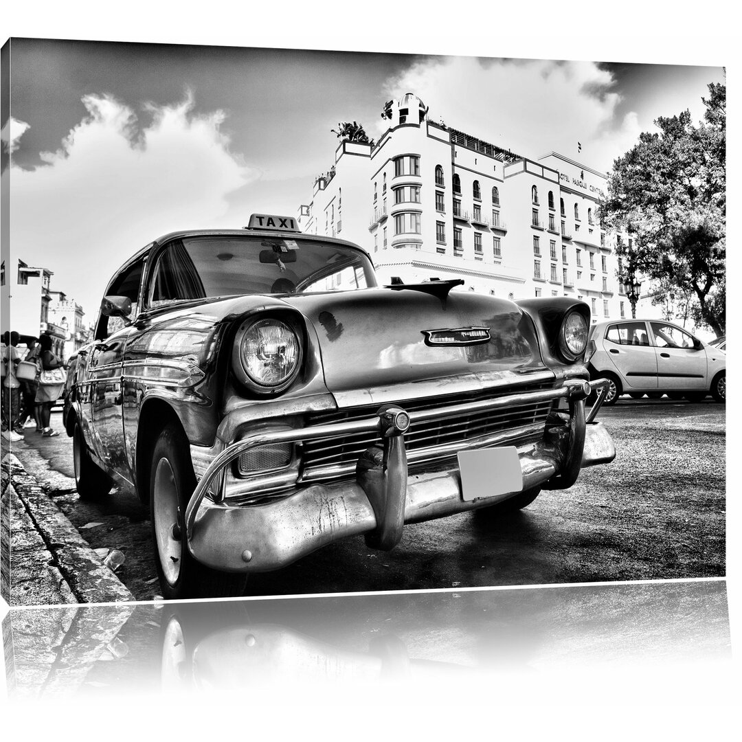 Leinwandbild Oldtimer auf den Straßen Havannas in Monochrom