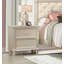 Finition argentée 1Pc Table de chevet avec façades de tiroir texturées Boutons polis Mobilier de chambre à coucher traditionnel moderne