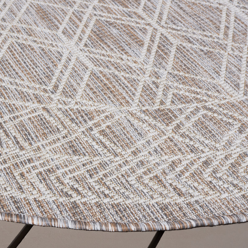 Courtyard Performance Geometric Indoor/Outdoor Area Rug, Round 6'7"